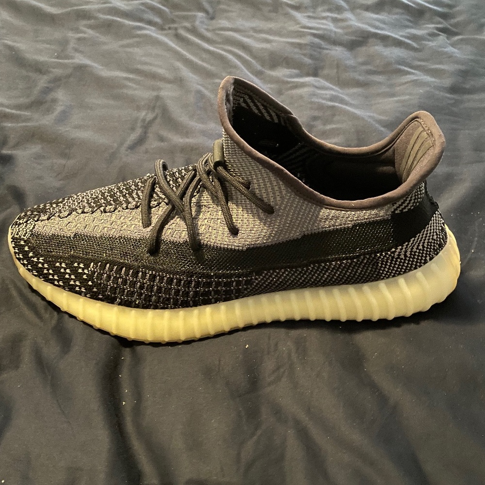 Adidas - YEEZY Boost 350 V2 - Carbon - 12